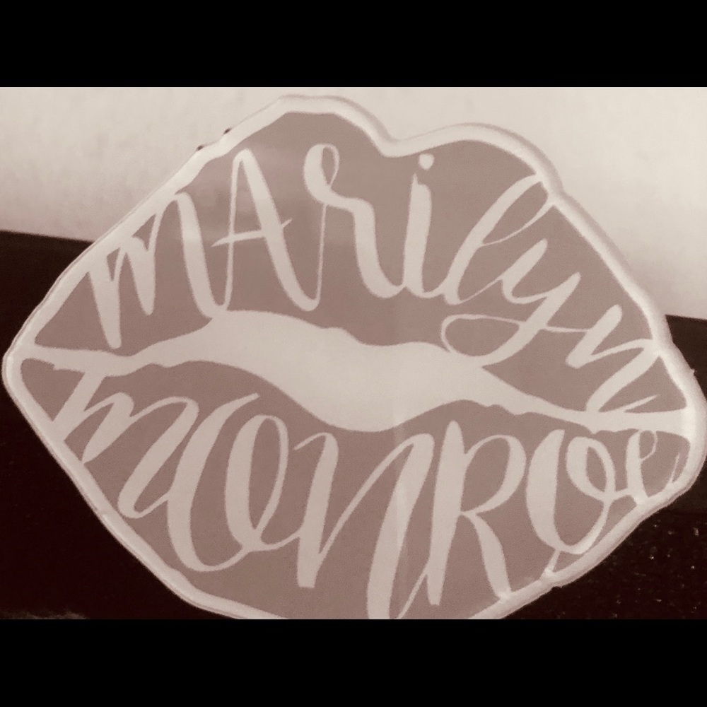 Meet your Posher, Marilyn